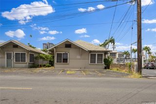 2013 Young Street, Honolulu, HI 96826