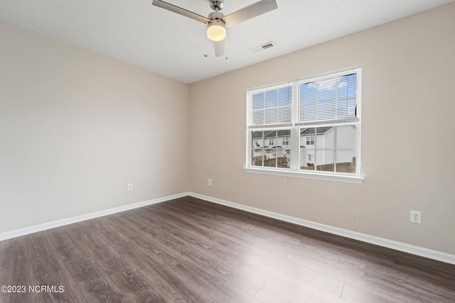 207 Pinegrove Court, Jacksonville, NC 28546