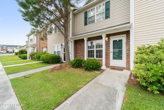 207 Pinegrove Court, Jacksonville, NC 28546