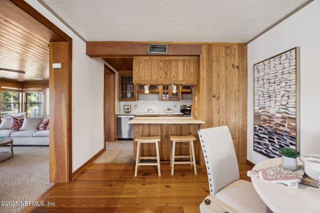 6750 OAKWOOD Drive, Jacksonville, FL 32211