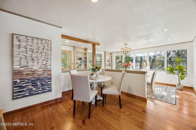 6750 OAKWOOD Drive, Jacksonville, FL 32211