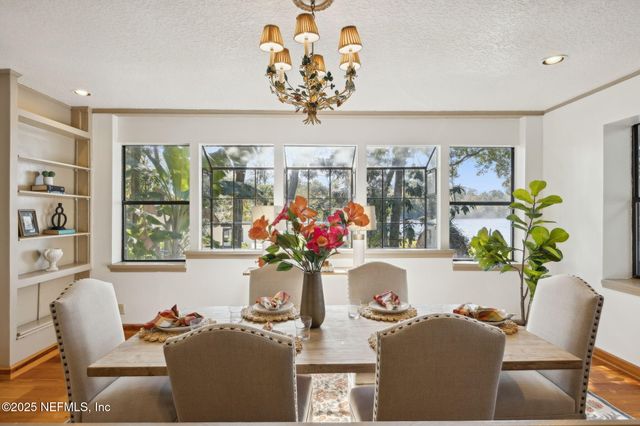 6750 OAKWOOD Drive, Jacksonville, FL 32211