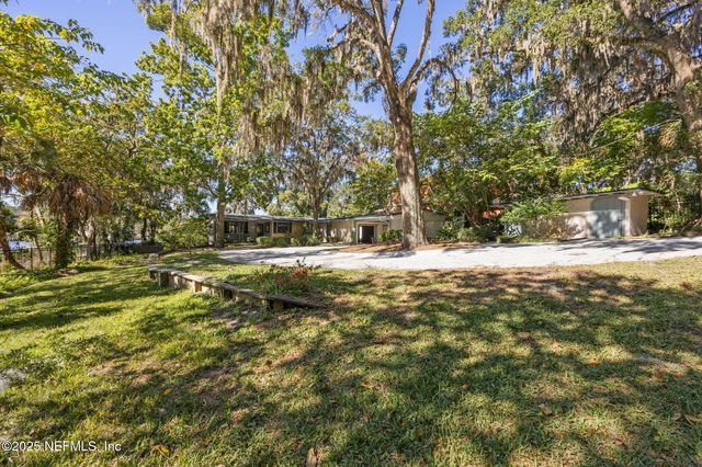 6750 OAKWOOD Drive, Jacksonville, FL 32211