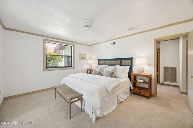 6750 OAKWOOD Drive, Jacksonville, FL 32211