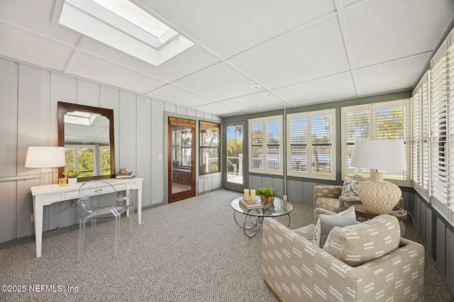 6750 OAKWOOD Drive, Jacksonville, FL 32211