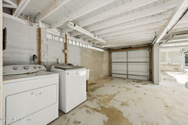 6750 OAKWOOD Drive, Jacksonville, FL 32211