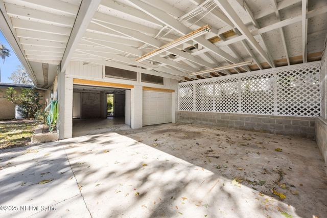 6750 OAKWOOD Drive, Jacksonville, FL 32211