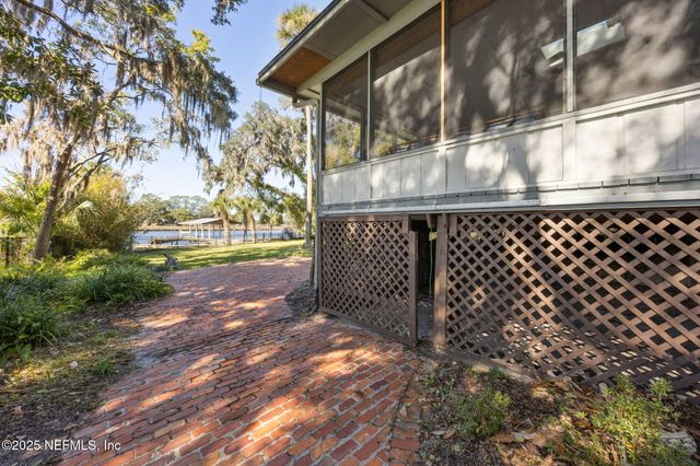 6750 OAKWOOD Drive, Jacksonville, FL 32211