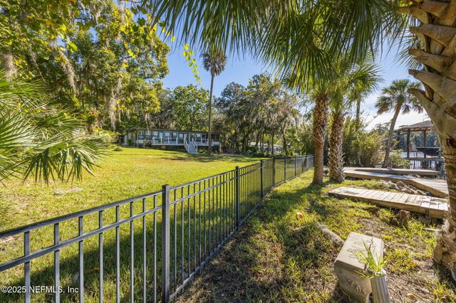 6750 OAKWOOD Drive, Jacksonville, FL 32211