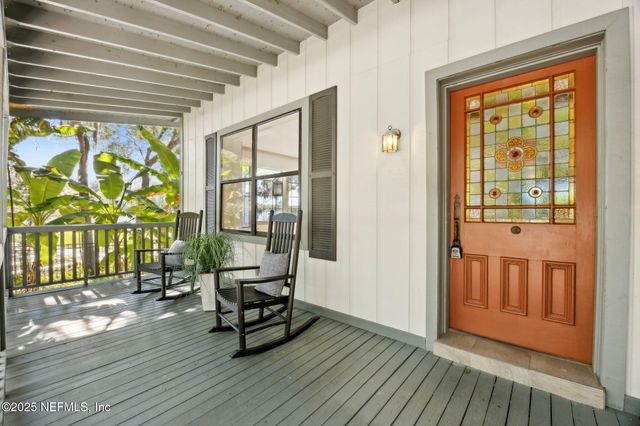 6750 OAKWOOD Drive, Jacksonville, FL 32211