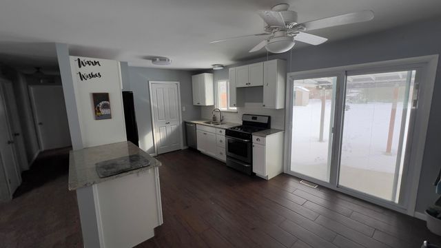 1089 Penarth Street, Commerce Twp, MI 48382