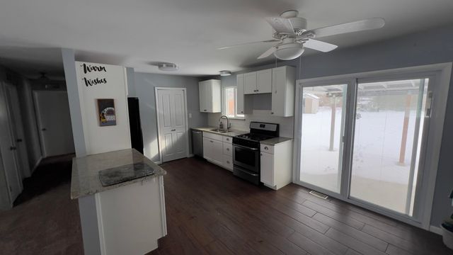 1089 Penarth Street, Commerce Twp, MI 48382