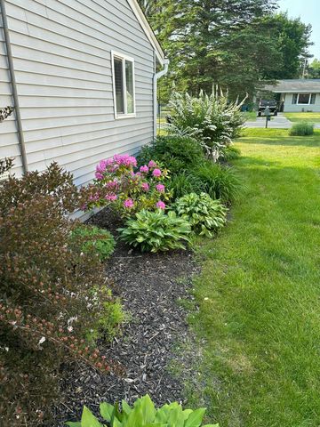 1089 Penarth Street, Commerce Twp, MI 48382