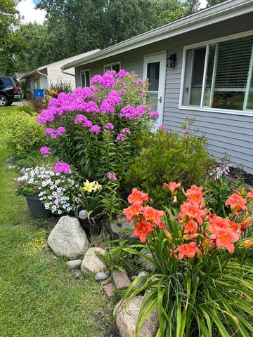 1089 Penarth Street, Commerce Twp, MI 48382