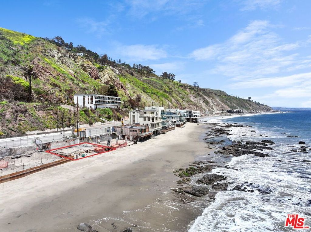 Image 11 of property listing at 20802 Pacific Coast Highway, Malibu, CA 90265