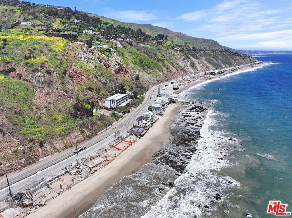 Image 13 of property listing at 20802 Pacific Coast Highway, Malibu, CA 90265