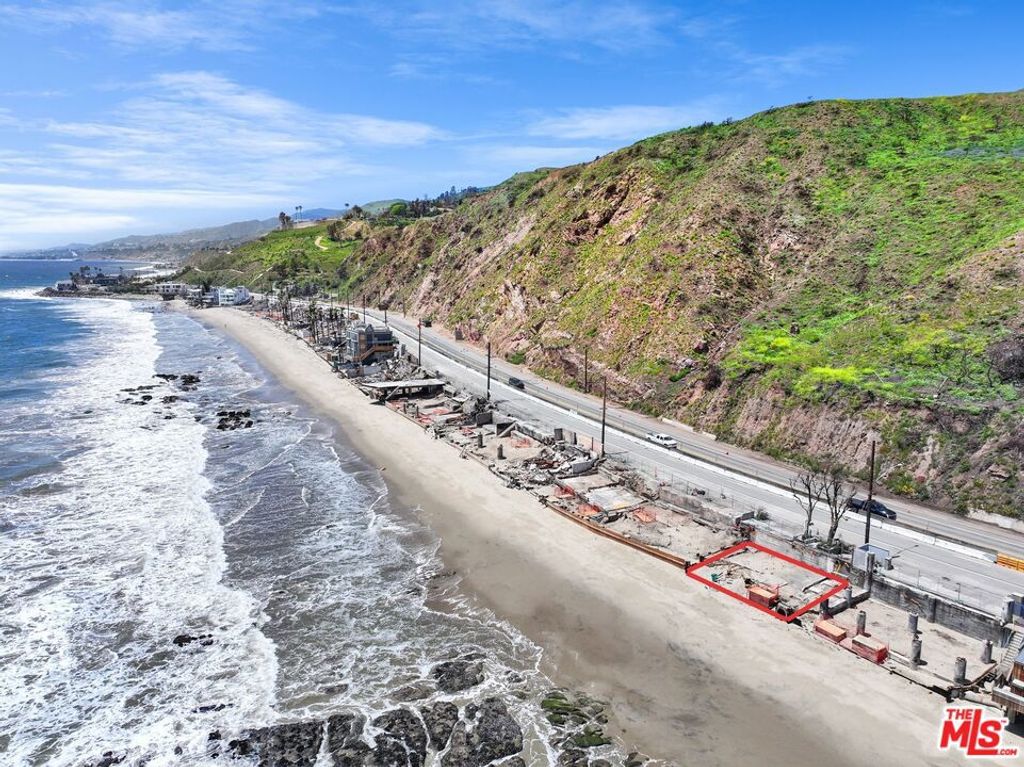 Image 25 of property listing at 20802 Pacific Coast Highway, Malibu, CA 90265