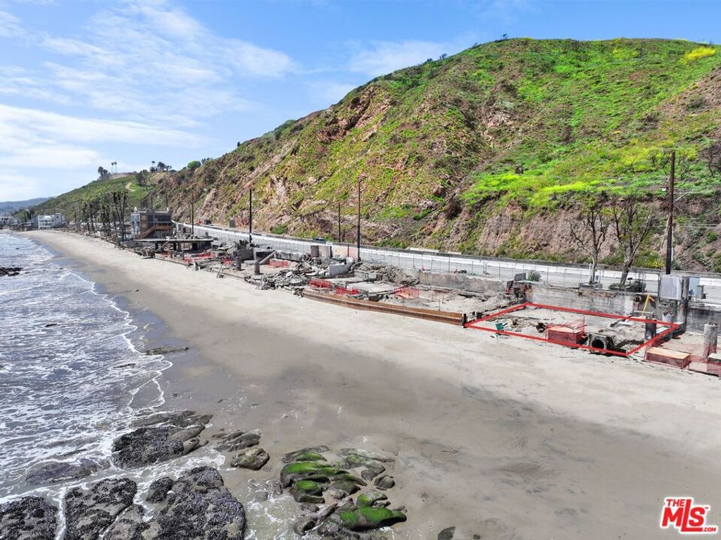 Image 26 of property listing at 20802 Pacific Coast Highway, Malibu, CA 90265