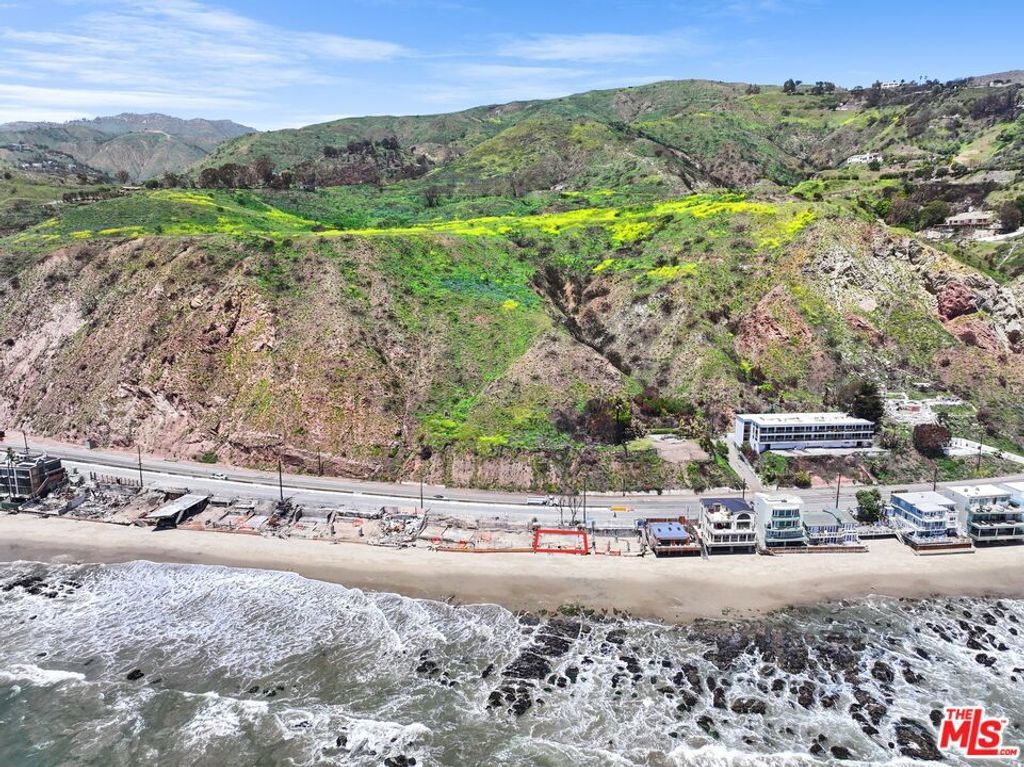 Image 27 of property listing at 20802 Pacific Coast Highway, Malibu, CA 90265