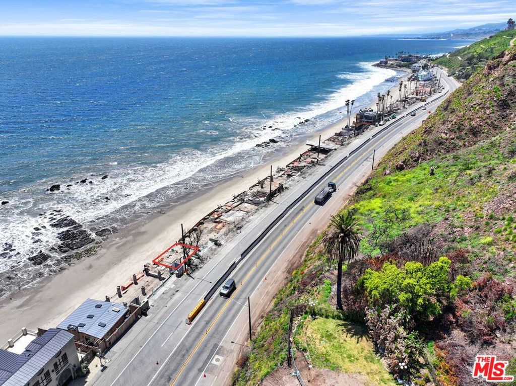 Image 32 of property listing at 20802 Pacific Coast Highway, Malibu, CA 90265
