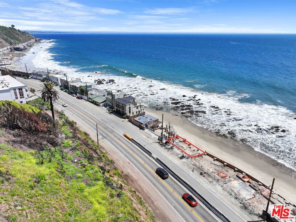 Image 34 of property listing at 20802 Pacific Coast Highway, Malibu, CA 90265