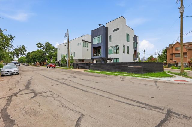 2015 California Drive 105, Dallas, TX 75204