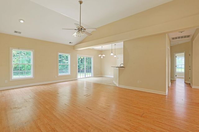 310 Moulton Dr., Longs, SC 29568
