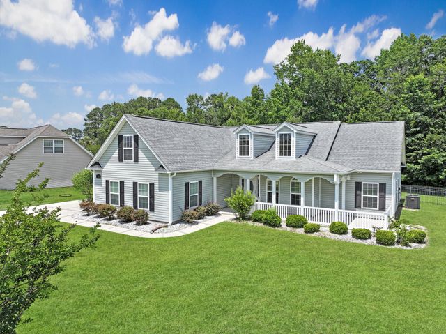 310 Moulton Dr., Longs, SC 29568