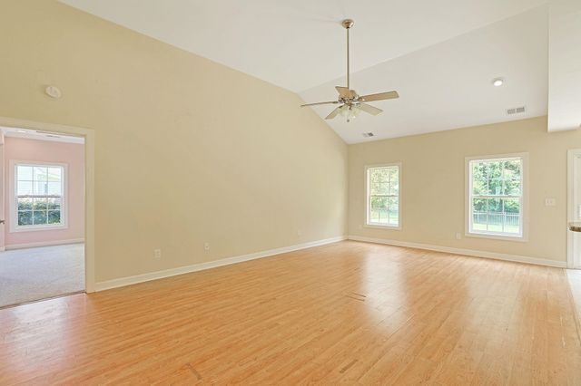 310 Moulton Dr., Longs, SC 29568