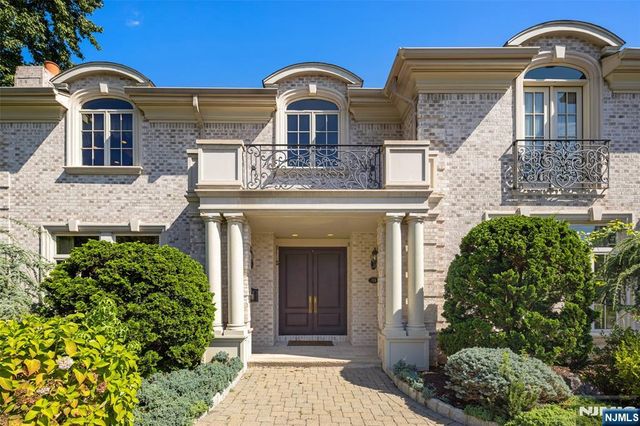 45 Marjorie Terrace, Englewood Cliffs, NJ 07632