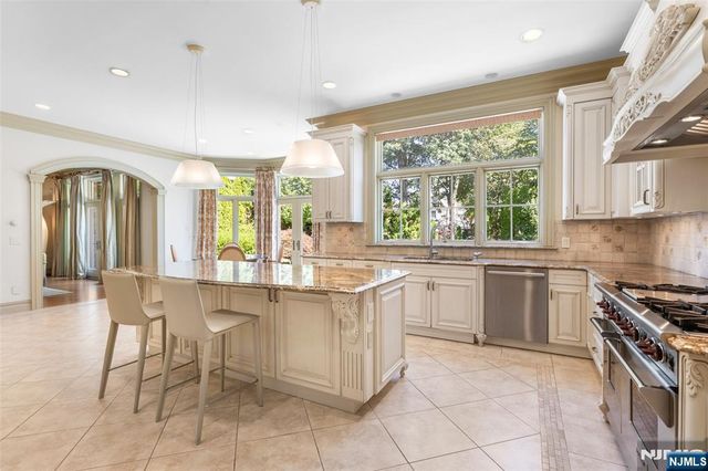 45 Marjorie Terrace, Englewood Cliffs, NJ 07632