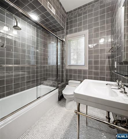 45 Marjorie Terrace, Englewood Cliffs, NJ 07632