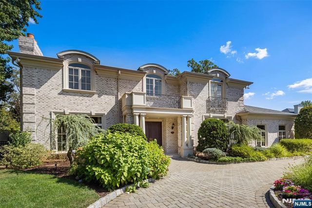 45 Marjorie Terrace, Englewood Cliffs, NJ 07632