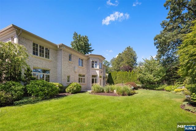 45 Marjorie Terrace, Englewood Cliffs, NJ 07632