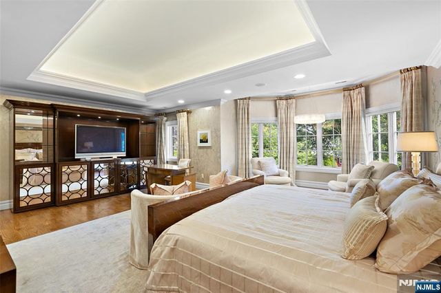 45 Marjorie Terrace, Englewood Cliffs, NJ 07632