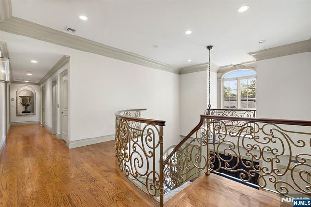 45 Marjorie Terrace, Englewood Cliffs, NJ 07632