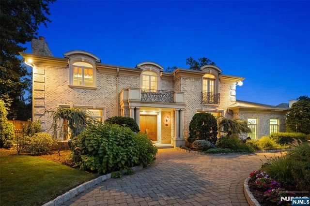 45 Marjorie Terrace, Englewood Cliffs, NJ 07632