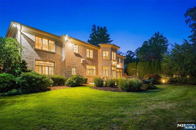 45 Marjorie Terrace, Englewood Cliffs, NJ 07632