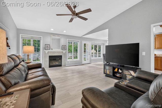 208 Carney Drive, Dundee Village, MI 48131