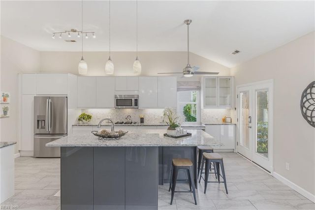 2829 Livingston LOOP, Virginia Beach, VA 23456