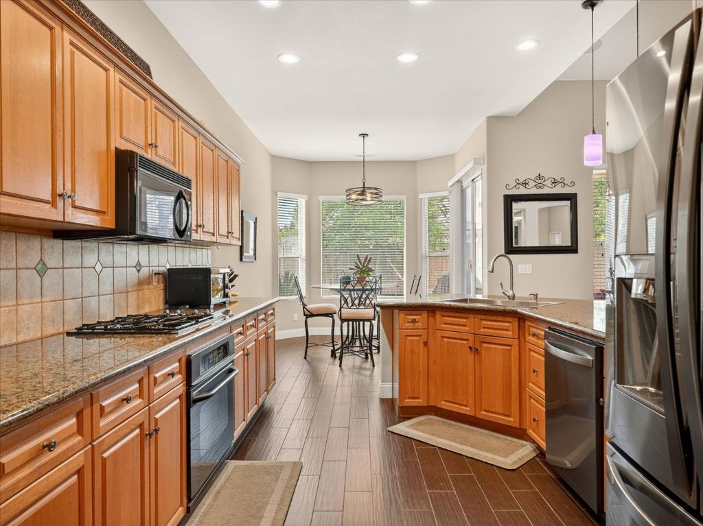 Image 17 of property listing at 2927 Browning Avenue, Clovis, CA 93611