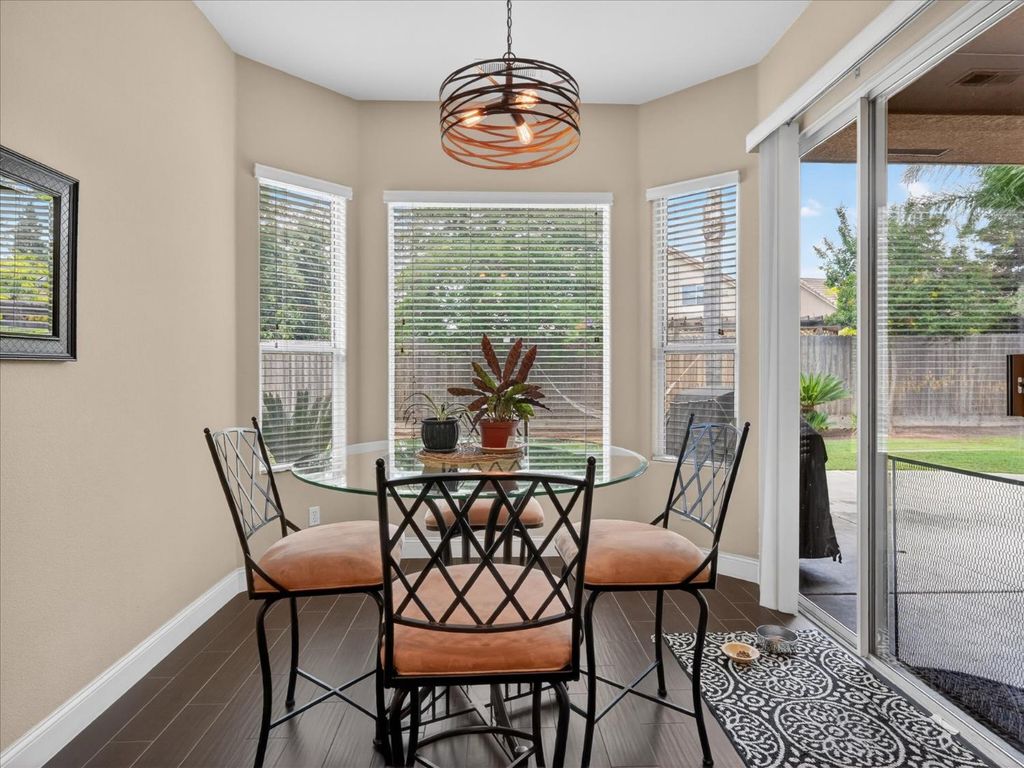 Image 19 of property listing at 2927 Browning Avenue, Clovis, CA 93611