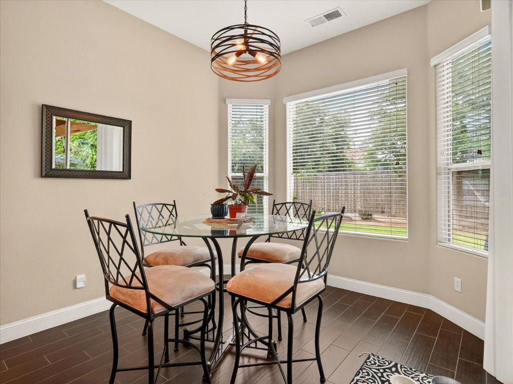 Image 20 of property listing at 2927 Browning Avenue, Clovis, CA 93611