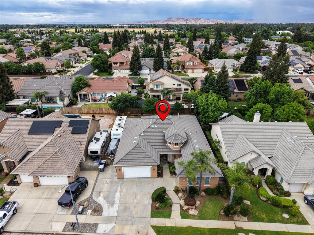 Image 44 of property listing at 2927 Browning Avenue, Clovis, CA 93611