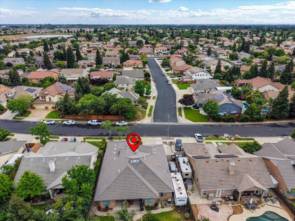 Image 46 of property listing at 2927 Browning Avenue, Clovis, CA 93611