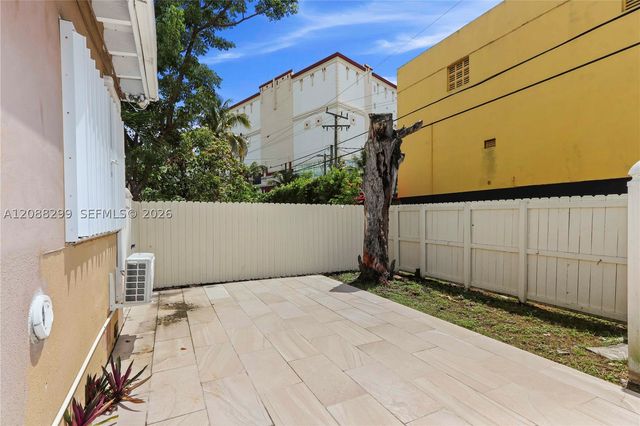 2530 SW 27th St 2530, Miami, FL 33133