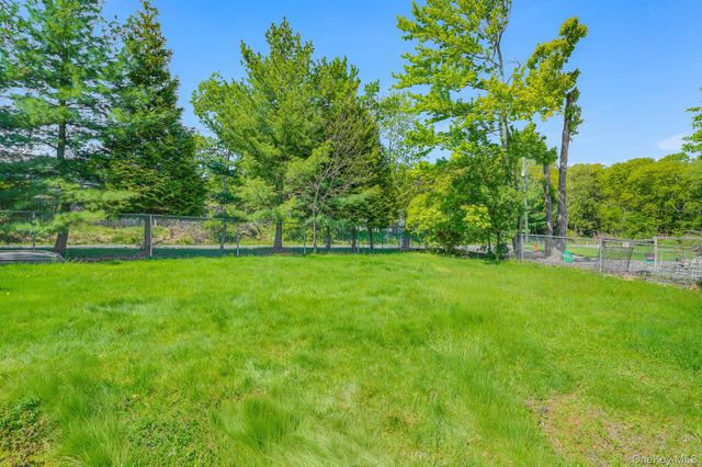 301 Mountain Avenue, Monroe, NY 10950