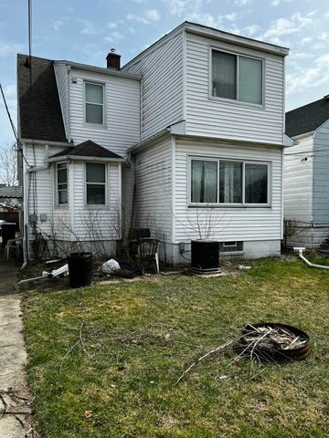 1810 Lindbergh Street, Wyandotte City, MI 48192