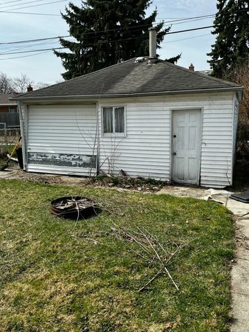 1810 Lindbergh Street, Wyandotte City, MI 48192