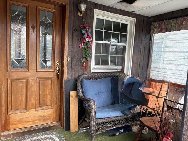 1810 Lindbergh Street, Wyandotte City, MI 48192